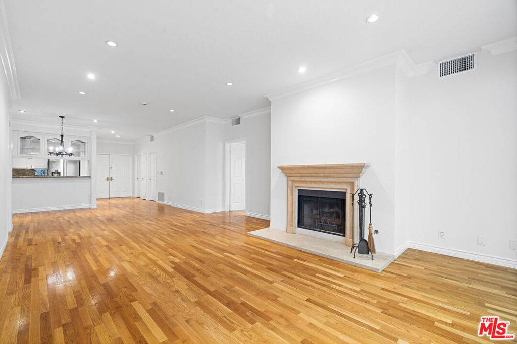 11535 Rochester AVE #204, Los Angeles, CA 90025