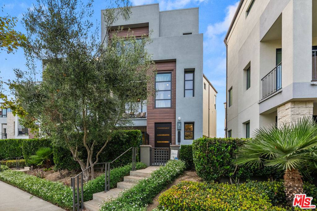 Playa Vista, CA 90094,12667 Bluff Creek DR