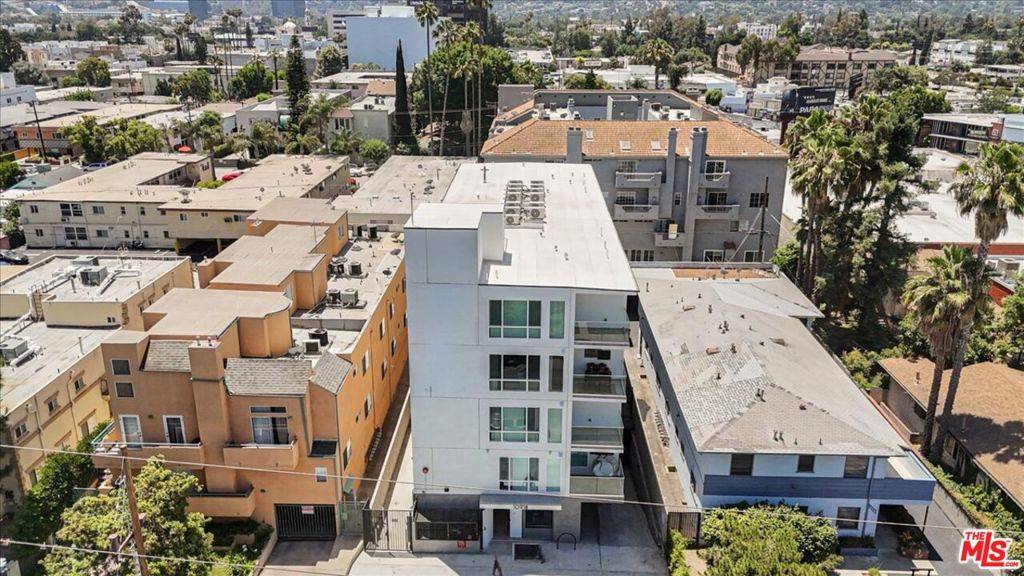 North Hollywood, CA 91603,10918 Camarillo ST