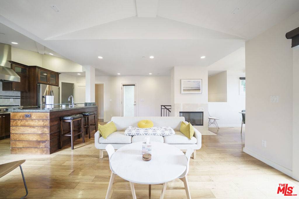 Hermosa Beach, CA 90254,642 Hermosa AVE