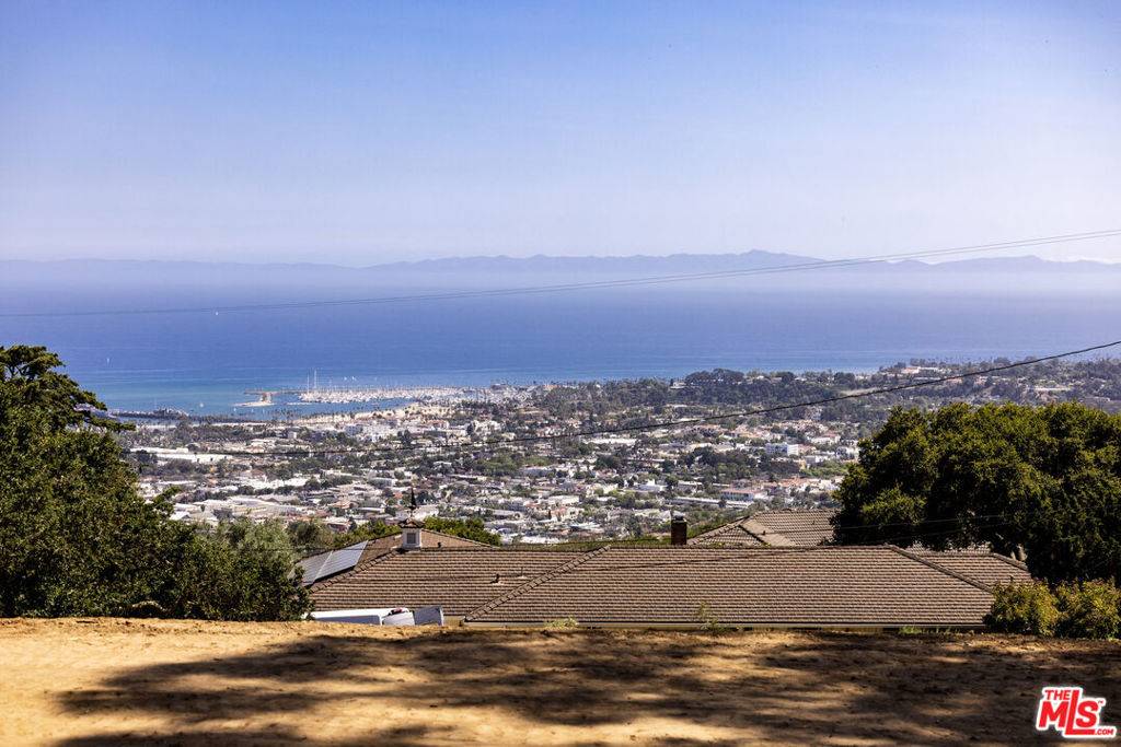 1326 Hillcrest RD, Santa Barbara, CA 93103