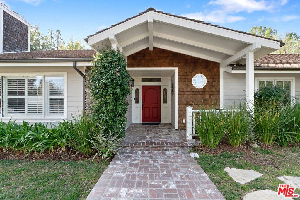 Hidden Hills, CA 91302,24901 Jim Bridger RD