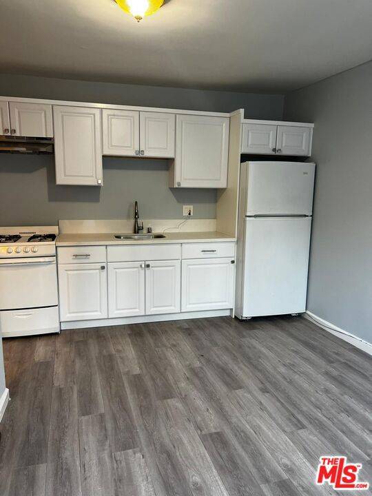 Studio City, CA 91604,11472 VENTURA #2