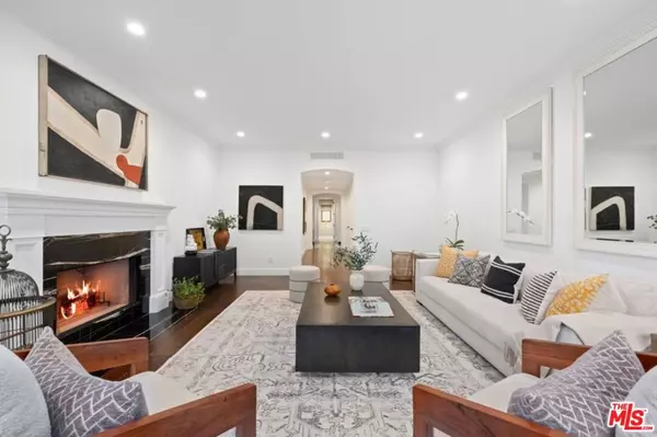 Los Angeles, CA 90049,12218 Montana AVE #302