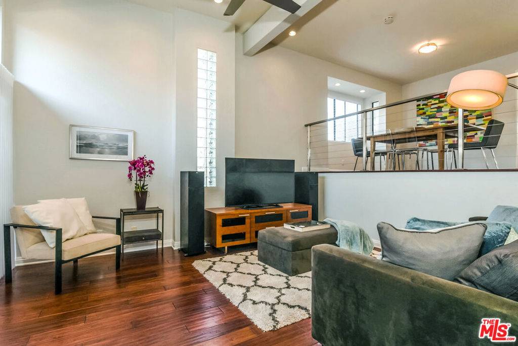 Marina Del Rey, CA 90292,4604 GLENCOE AVE #8