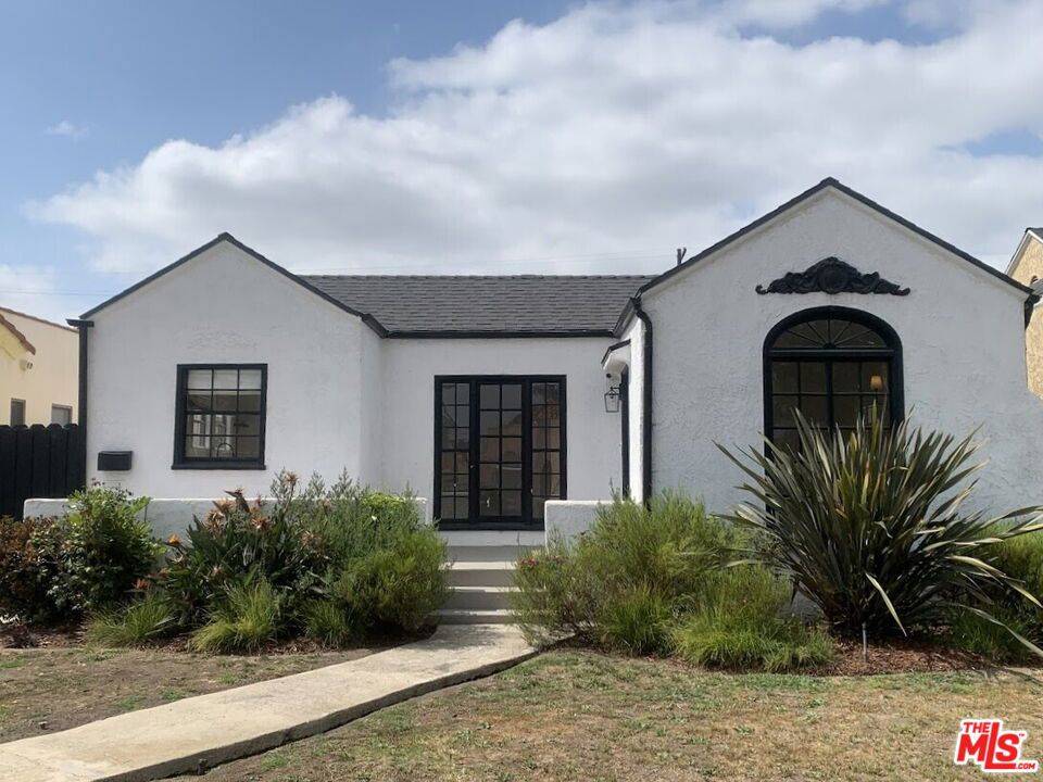 2032 W 80th ST, Los Angeles, CA 90047