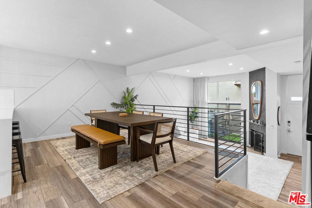 Marina Del Rey, CA 90292,4360 Glencoe AVE #2