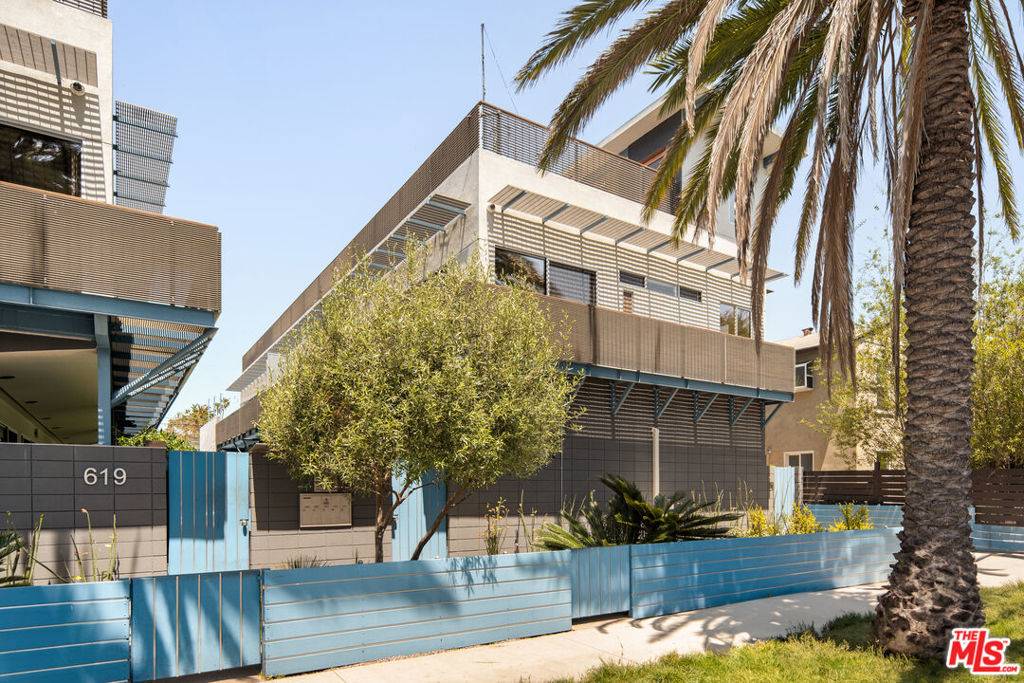 621 San Juan AVE #A & B, Venice, CA 90291