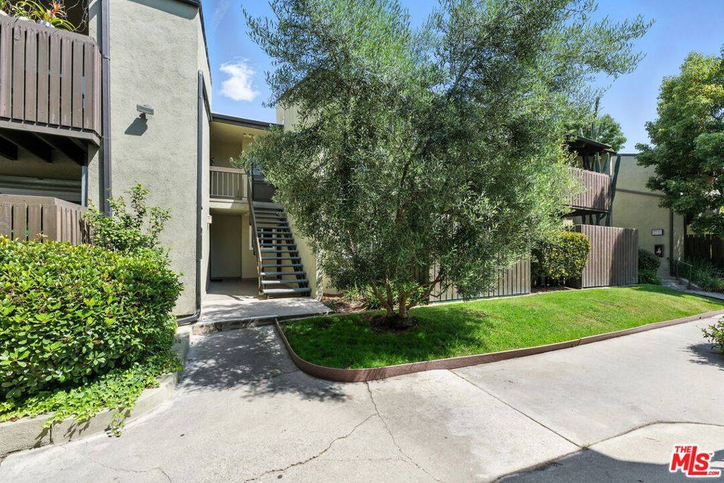 4810 Hollow Corner RD #143, Culver City, CA 90230