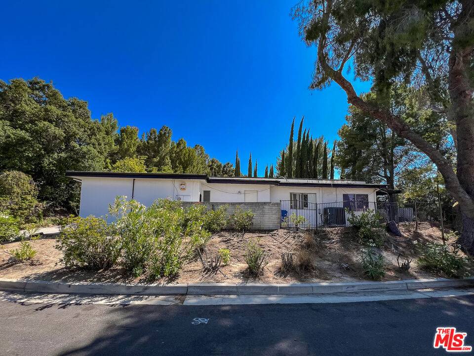 Woodland Hills, CA 91364,21626 Cezanne PL