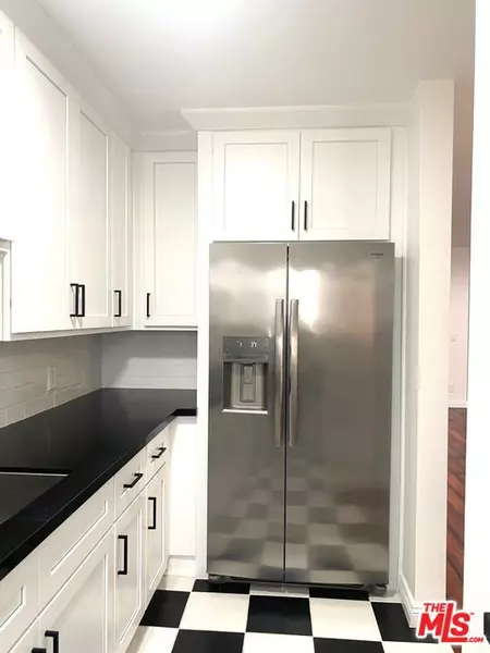 8403 Blackburn #207, Los Angeles, CA 90048