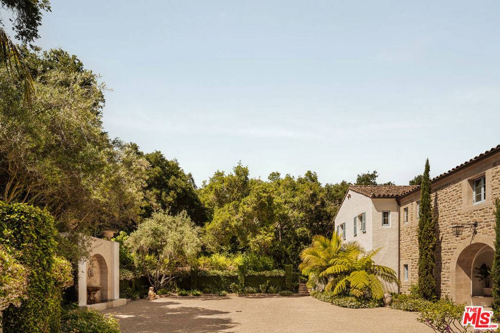 Santa Barbara, CA 93108,848 Picacho LN
