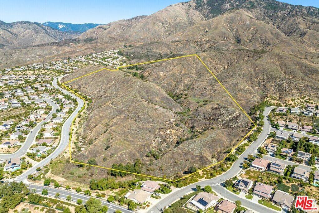 Highland, CA 92346,0 Cloverhill DR