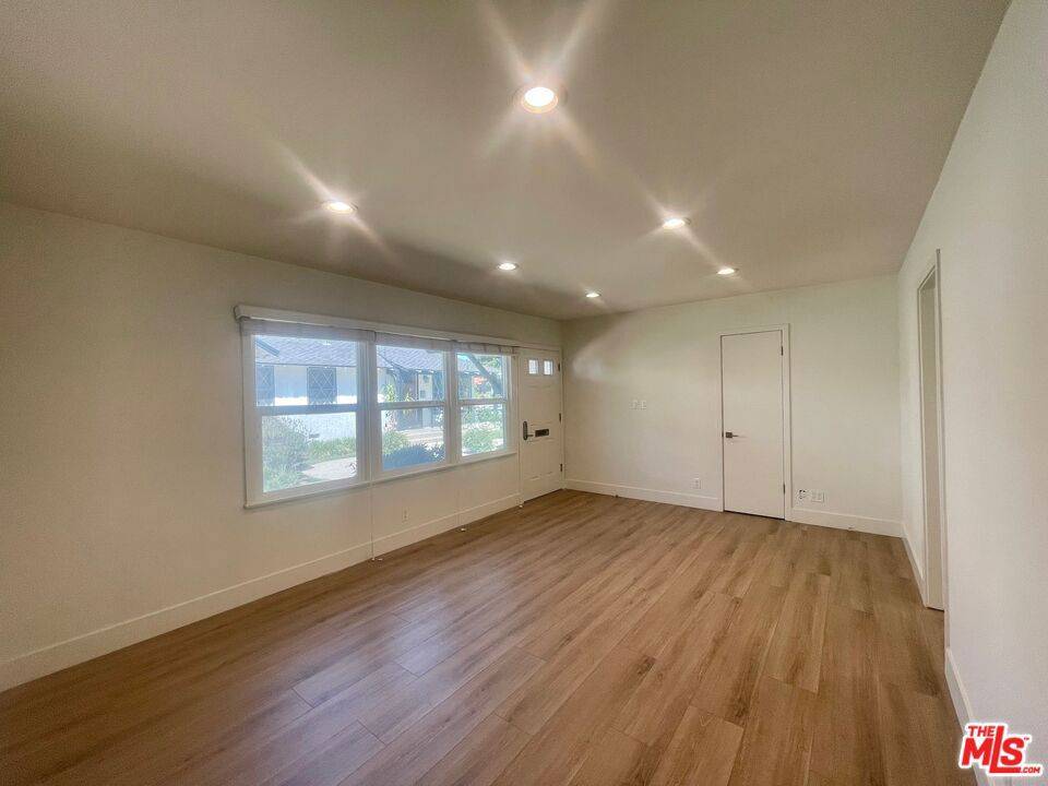 North Hollywood, CA 91602,4441 Tujunga AVE #3