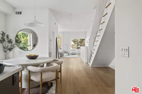 Los Angeles, CA 90019,1801 S Orange DR
