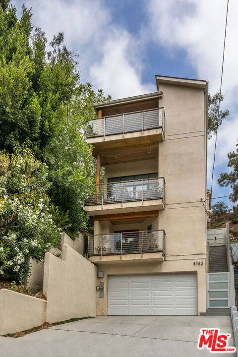 Los Angeles, CA 90046,8783 Lookout Mountain AVE