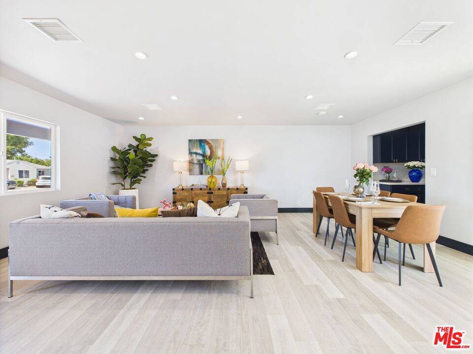 Encino, CA 91316,17660 Martha ST