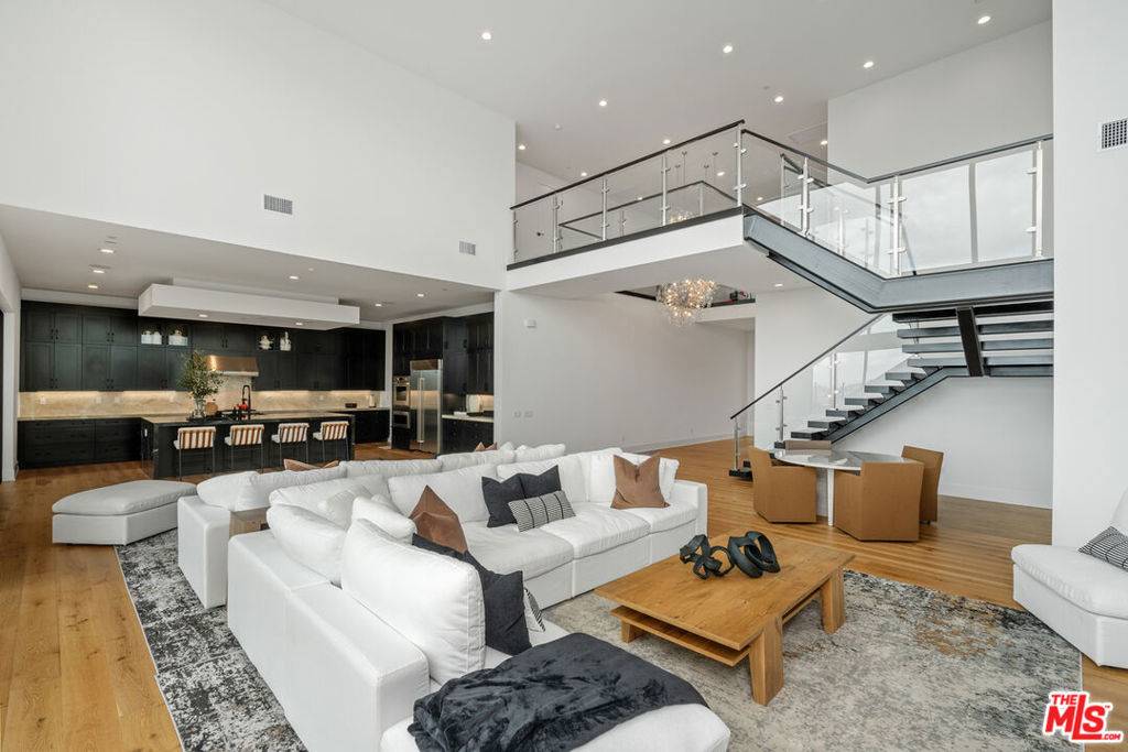 Porter Ranch, CA 91326,11740 Abbey LN