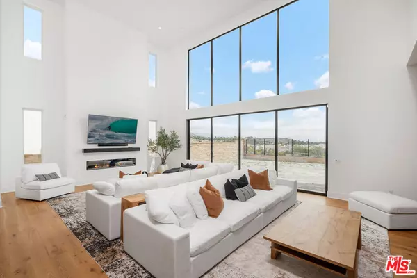 Porter Ranch, CA 91326,11740 Abbey LN