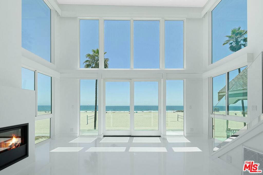 2419 Ocean Front WALK #PENTHOUSE, Venice, CA 90291