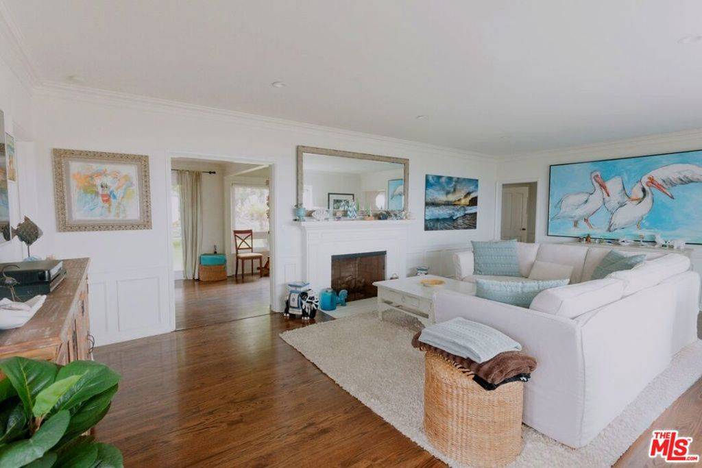Laguna Beach, CA 92651,31506 Bluff