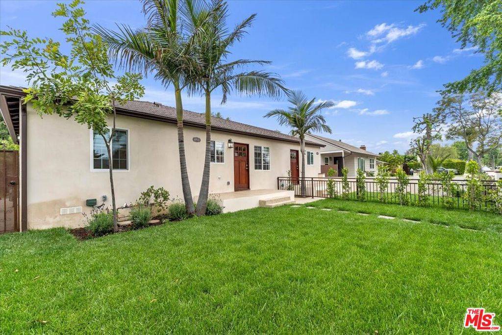 Van Nuys, CA 91406,6915 Encino AVE