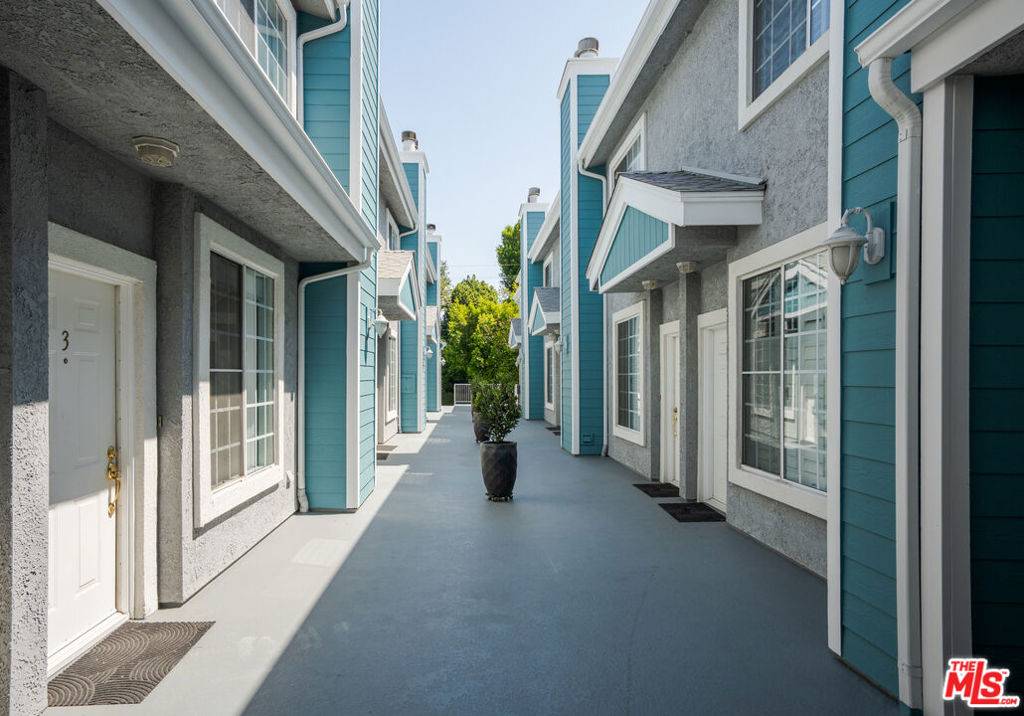 Studio City, CA 91604,13030 Moorpark ST #3