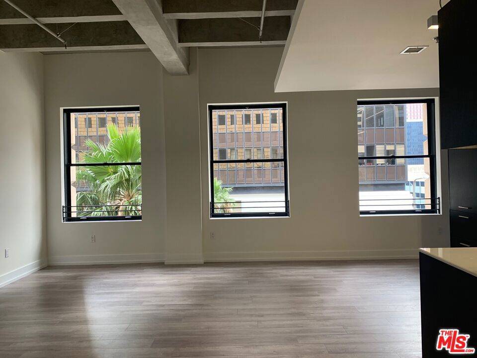 Los Angeles, CA 90017,727 W 7th ST #509