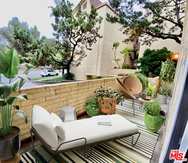 5625 Green Valley CIR #108, Culver City, CA 90230