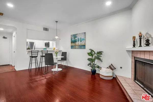 Playa Del Rey, CA 90293,8675 Falmouth AVE #215