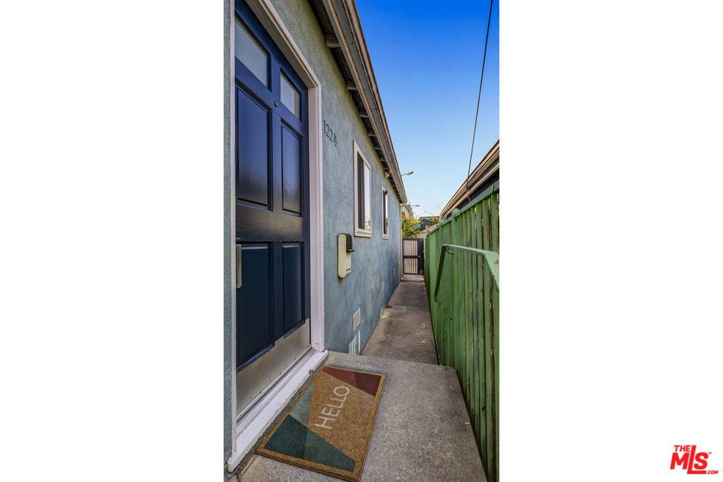 Venice, CA 90291,122 Thornton PL