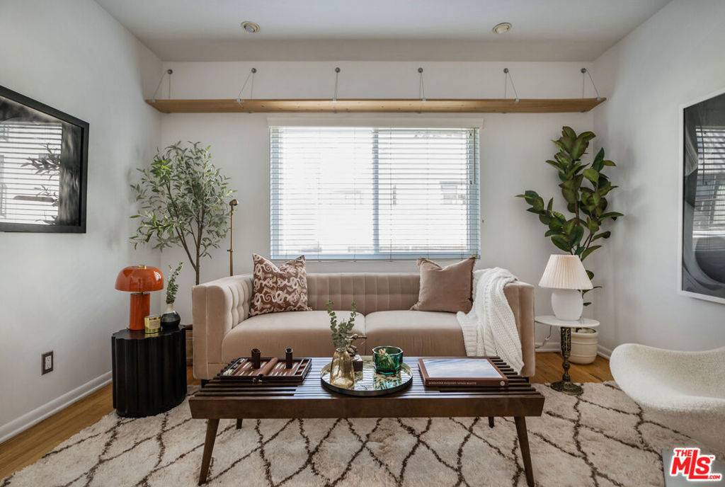 Venice, CA 90291,122 Thornton PL