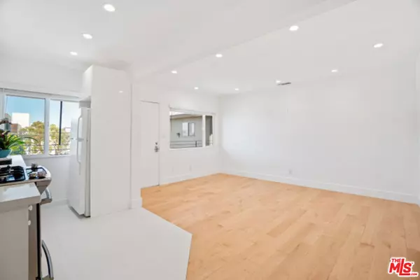 Venice, CA 90291,119 Paloma AVE #J