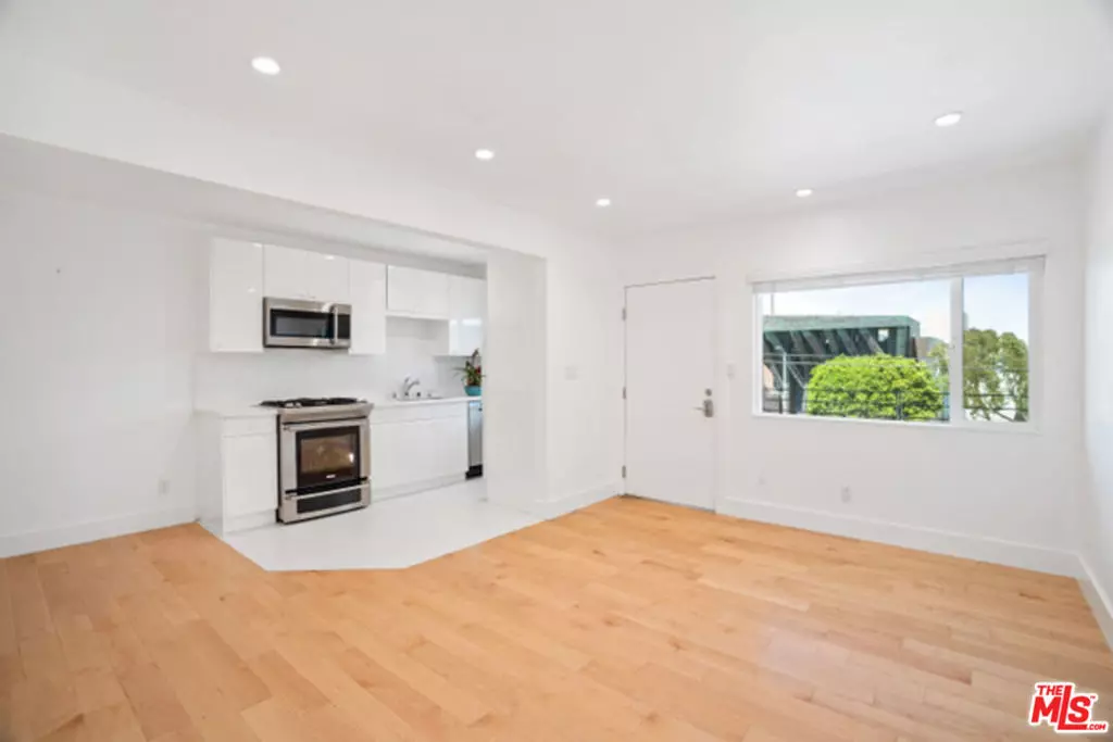 Venice, CA 90291,119 Paloma AVE #J