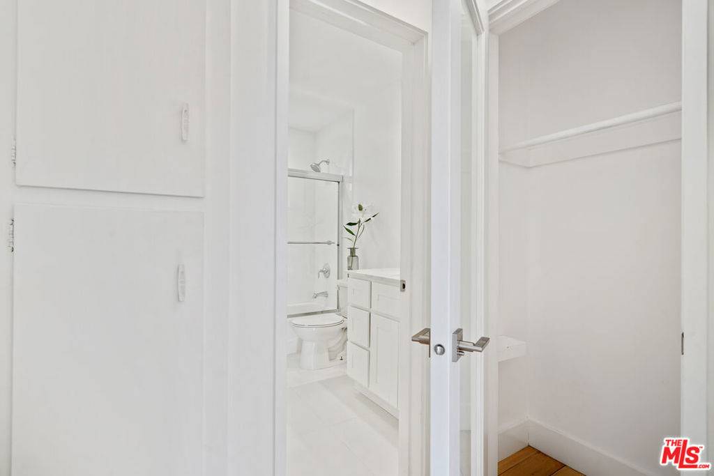 Venice, CA 90291,119 Paloma AVE #J