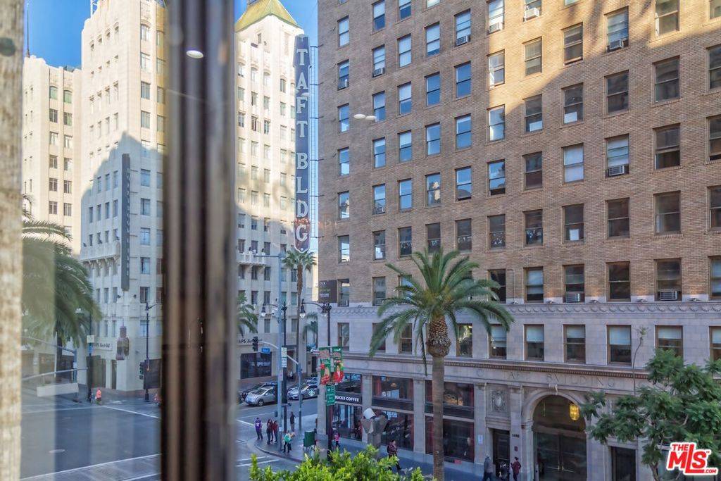 Los Angeles, CA 90028,1645 N Vine ST #303