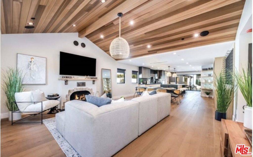 622 N La Jolla AVE, Los Angeles, CA 90048