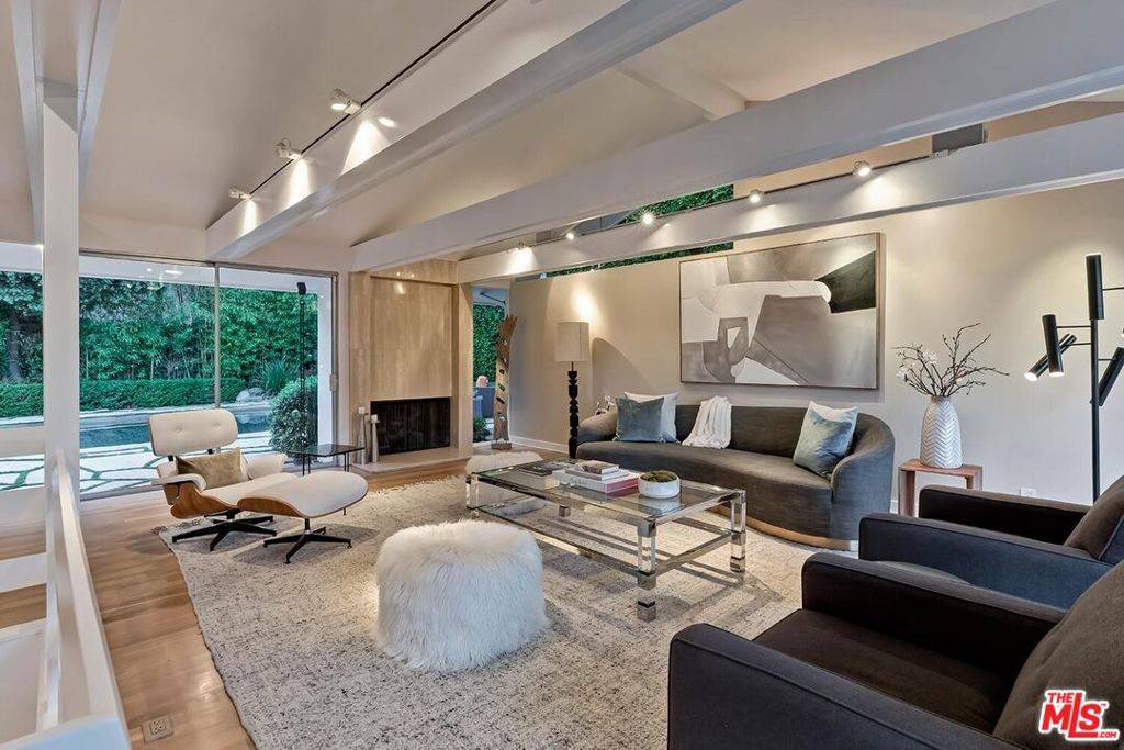 Beverly Hills, CA 90210,9316 Beverly Crest DR