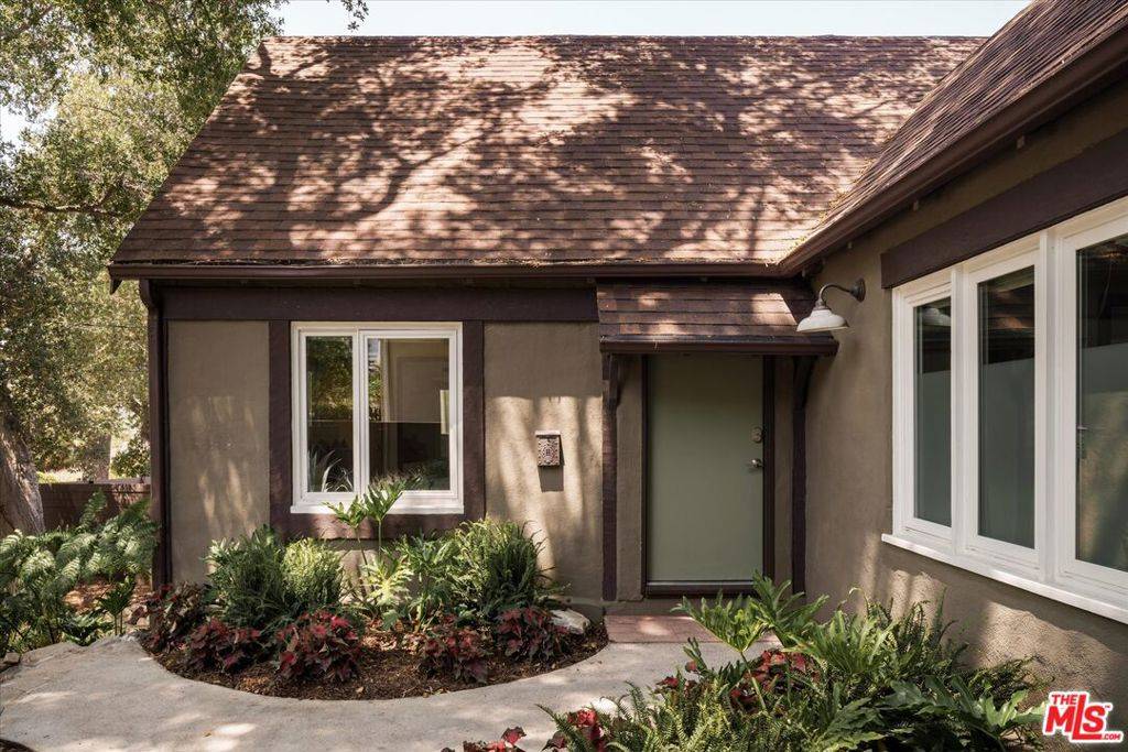 Glendale, CA 91208,1767 Hillside DR