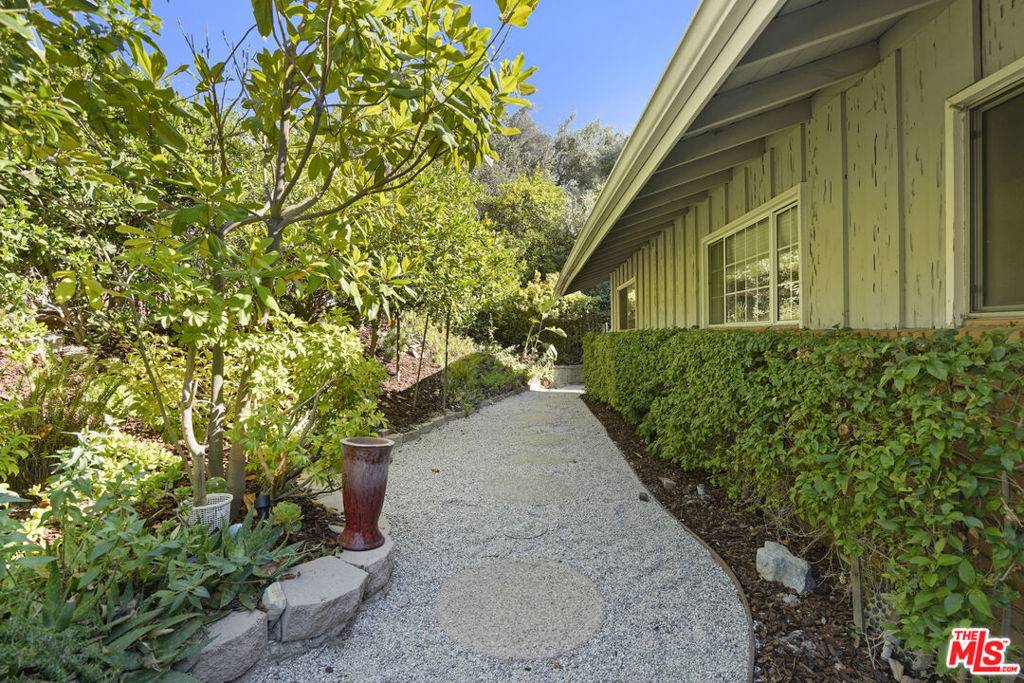 Sherman Oaks, CA 91423,3801 Weslin AVE