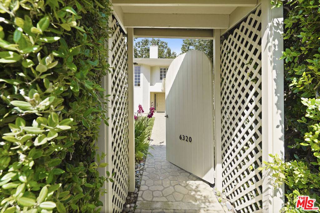 Malibu, CA 90265,6320 Frondosa DR