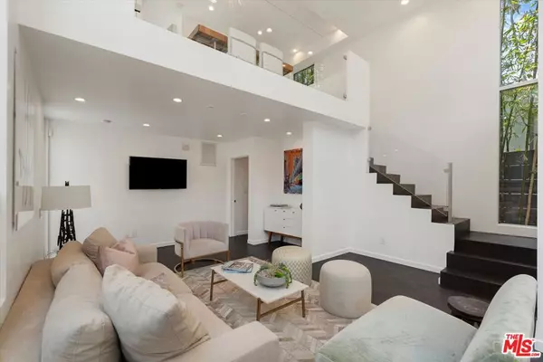 Venice, CA 90291,483 Carroll Canal CT
