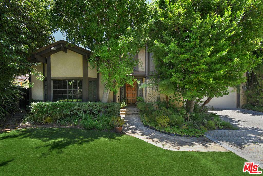 Encino, CA 91436,4953 Hayvenhurst AVE