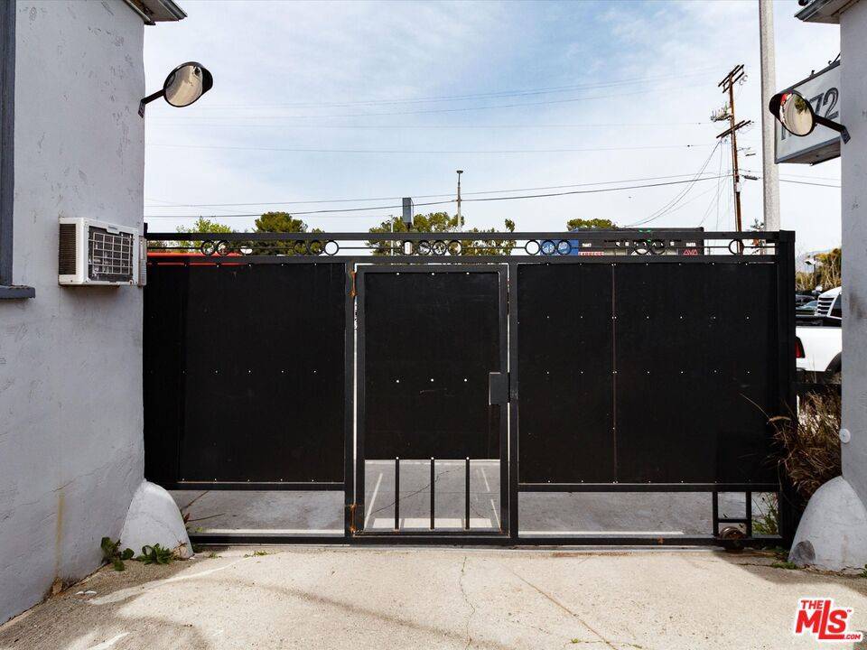 Studio City, CA 91604,11472 VENTURA #3