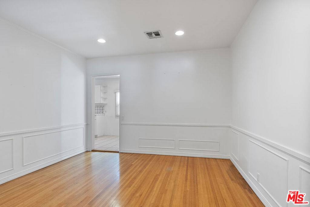 Sherman Oaks, CA 91423,4659 Morse AVE