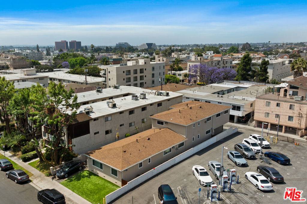 Los Angeles, CA 90025,1619 Colby AVE