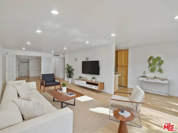 175 N Swall DR #101, Beverly Hills, CA 90211