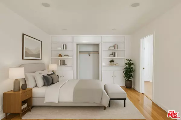 Beverly Hills, CA 90211,175 N Swall DR #101