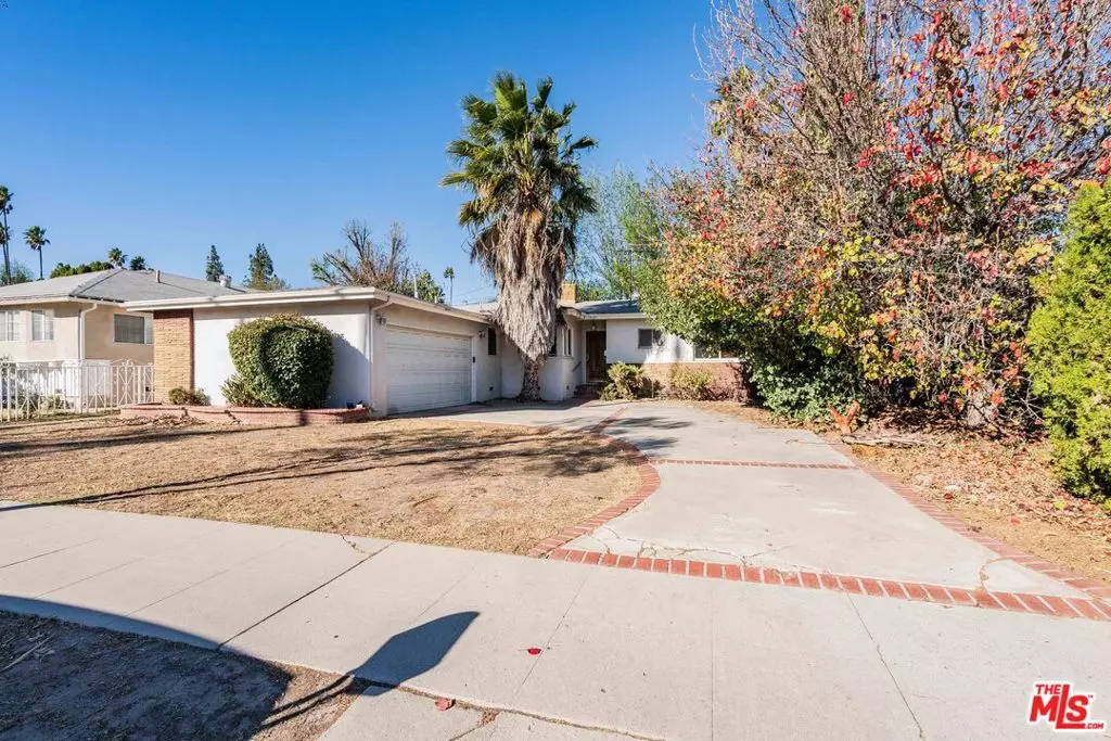 Tarzana, CA 91335,19649 Friar