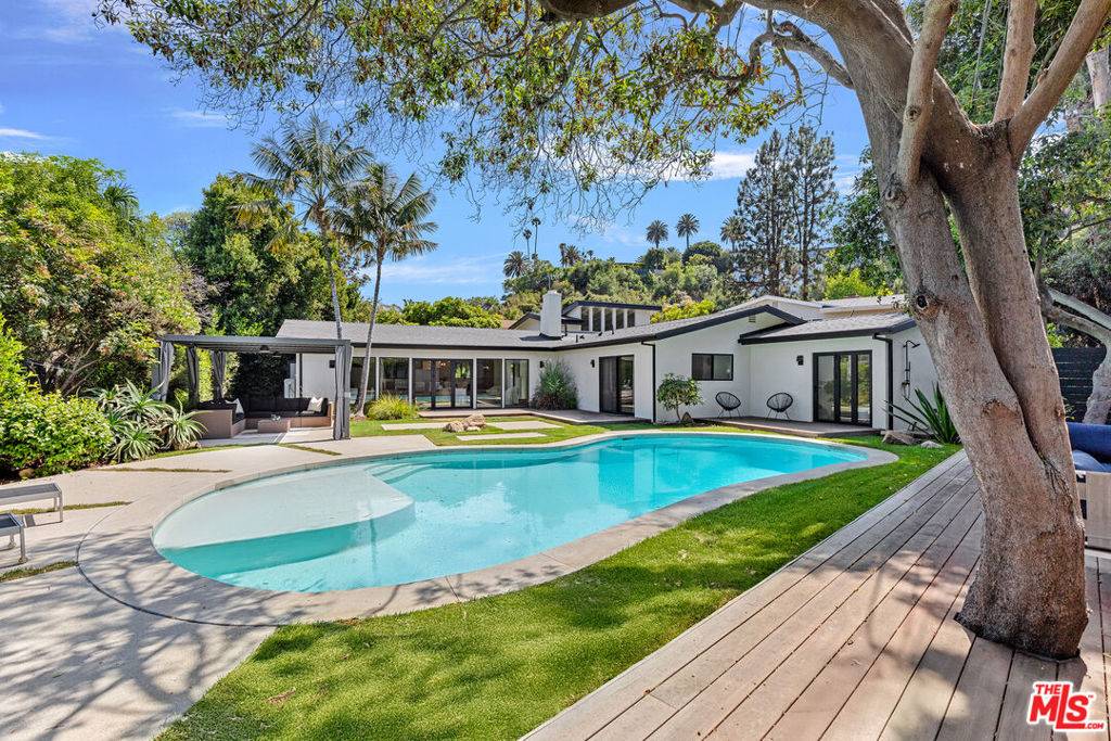 13301 Westcove DR, Los Angeles, CA 90049